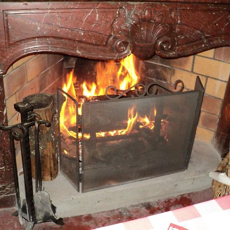Auberge Cocagne Aveze  Bagian luar foto