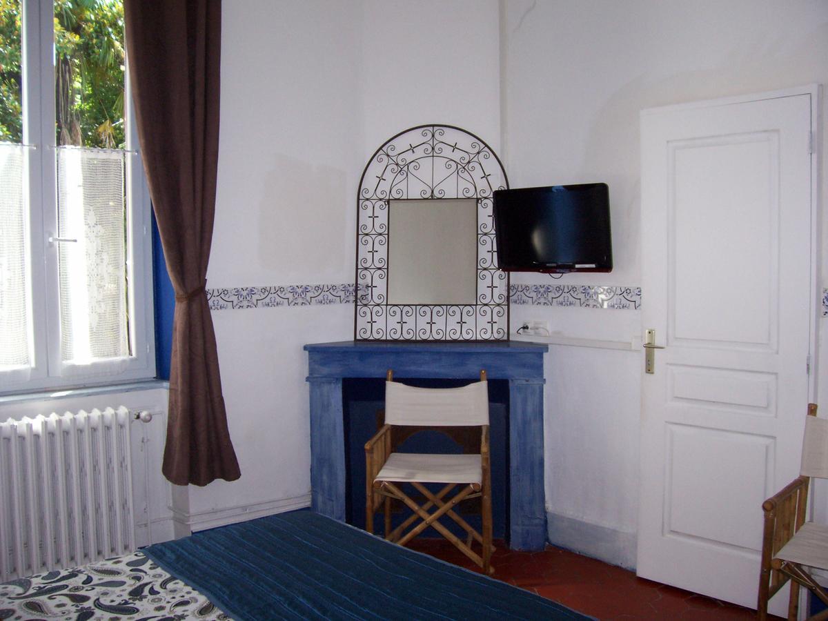 Auberge Cocagne Aveze  Bagian luar foto